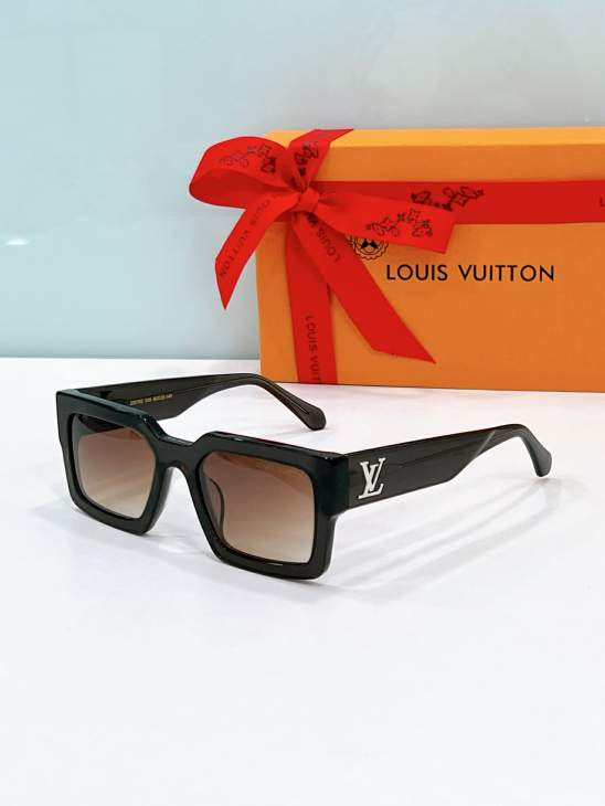 Picture of Louis Vuitton Sunglasses _SKUfw76147974fw